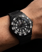 Charger l'image dans la galerie, Luminox - NAVY SEAL - 44mm | LX XS.3551