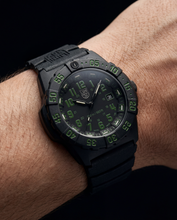 Charger l'image dans la galerie, Luminox - NAVY SEAL - 44mm | LX XS.3567