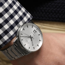 Load image into Gallery viewer, Mido Commander Big Date - 42mm | M0216261103100