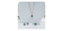 Charger l'image dans la galerie, Ring - Diamonds & Emerald - 10kt White Gold | DX899WEM