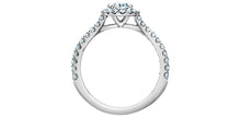 Charger l'image dans la galerie, Solitaire Ring 14KT | LGD | 0.80ct Oval cut center