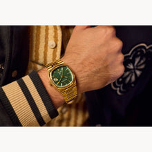 Charger l'image dans la galerie, Bulova Super Seville - Green | 97B237