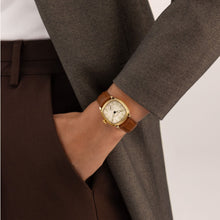 Load image into Gallery viewer, Hamilton AMERICAN CLASSIC Cushion Mechanical - 30mm x 30mm - Beige | H36119520