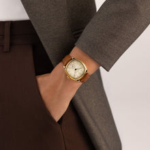 Load image into Gallery viewer, Hamilton AMERICAN CLASSIC Cushion Mechanical - 34mm x 34mm - Beige | H36139520