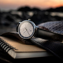 Load image into Gallery viewer, Hamilton AMERICAN CLASSIC INTRA-MATIC AUTO - 40mm - Beige | H38425720