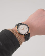 Load and play video in Gallery viewer, Hamilton JAZZMASTER PERFORMER AUTO - 38mm - White | H36225770