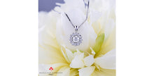 Load image into Gallery viewer, Pendant and Chaine - Natural Maple Leaf Diamonds - 14kt White Gold | ML576W25
