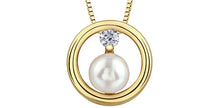 Charger l&#39;image dans la galerie, Pearl and diamond pendant and 18&quot; chain - 10kt yellow gold | ML926YPEA
