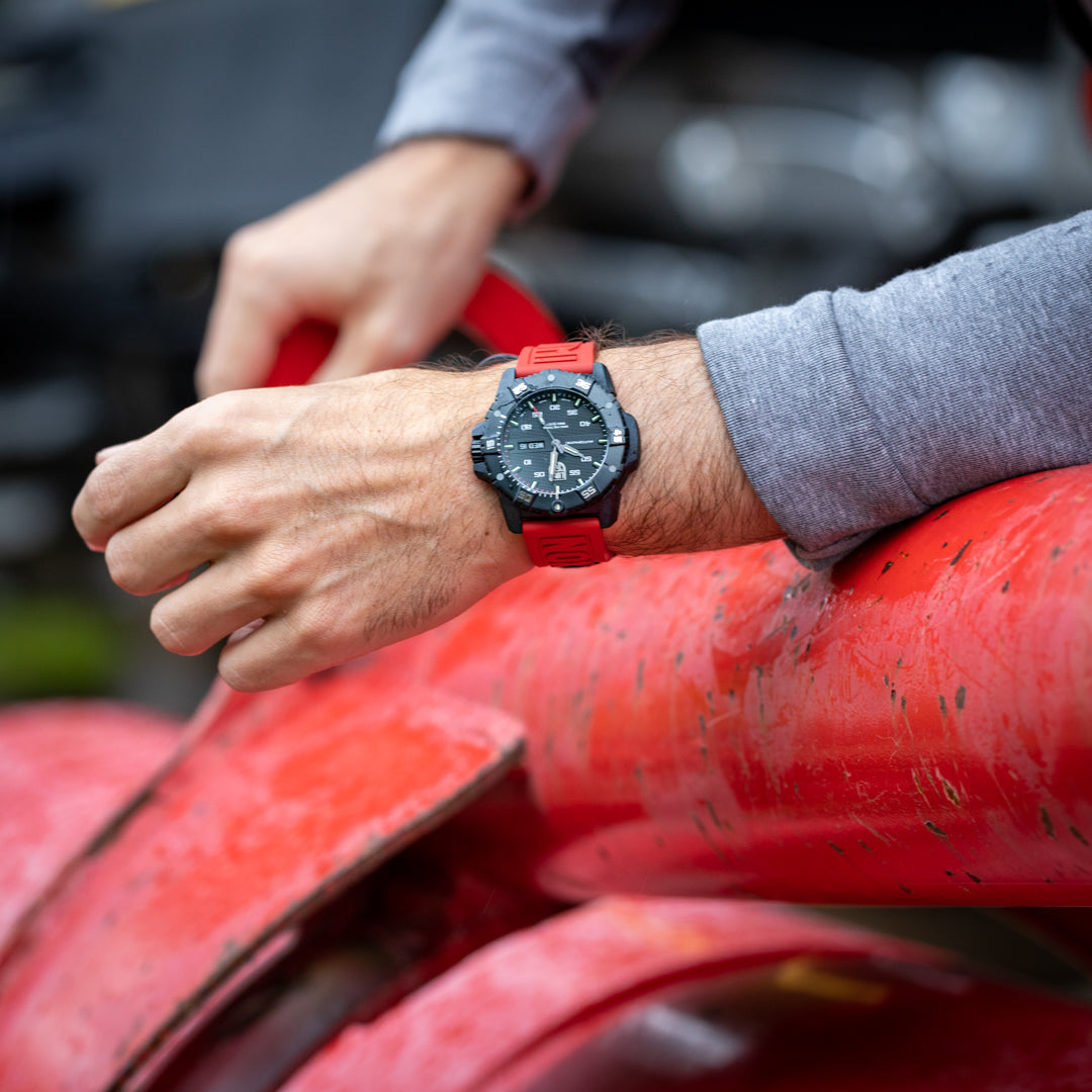 Load image into Gallery viewer, Luminox - MASTER CARBON SEAL AUTOMATIC XS.3875 | LX XS.3875