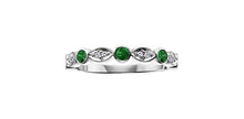Charger l'image dans la galerie, Half eternity band - Diamonds &amp;  Emerald -  10kt White Gold | DX463WEM
