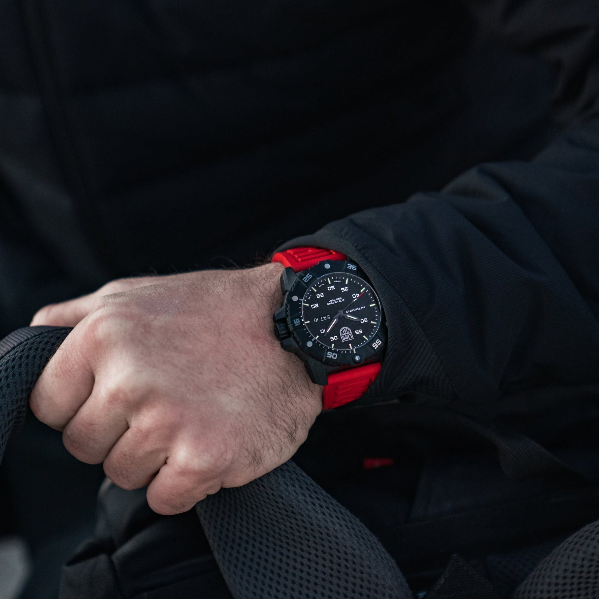 Load image into Gallery viewer, Luminox - MASTER CARBON SEAL AUTOMATIC XS.3875 | LX XS.3875