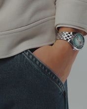 Load and play video in Gallery viewer, Hamilton JAZZMASTER OPEN HEART AUTO - 40mm - Blue | H32675141
