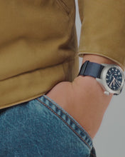 Charger et lire la vidéo dans la visionneuse de la Galerie, Hamilton KHAKI FIELD Mechanical Power Reserve - Blue - 40mm | H69509940
